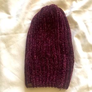 Beanie dark cherry red